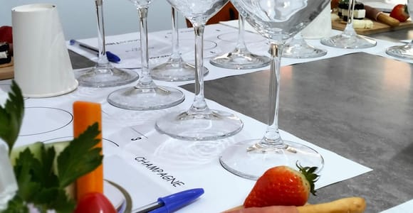 Peschiera del Garda:wine tasting three wines from Lake Garda