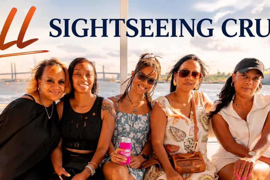 Wilmington: Sightseeing-Bootstour im Herbst mit Bar an Bord. Foto: GetYourGuide Wilmington: Sightseeing-Bootstour im Herbst mit Bar an Bord. Foto: GetYourGuide