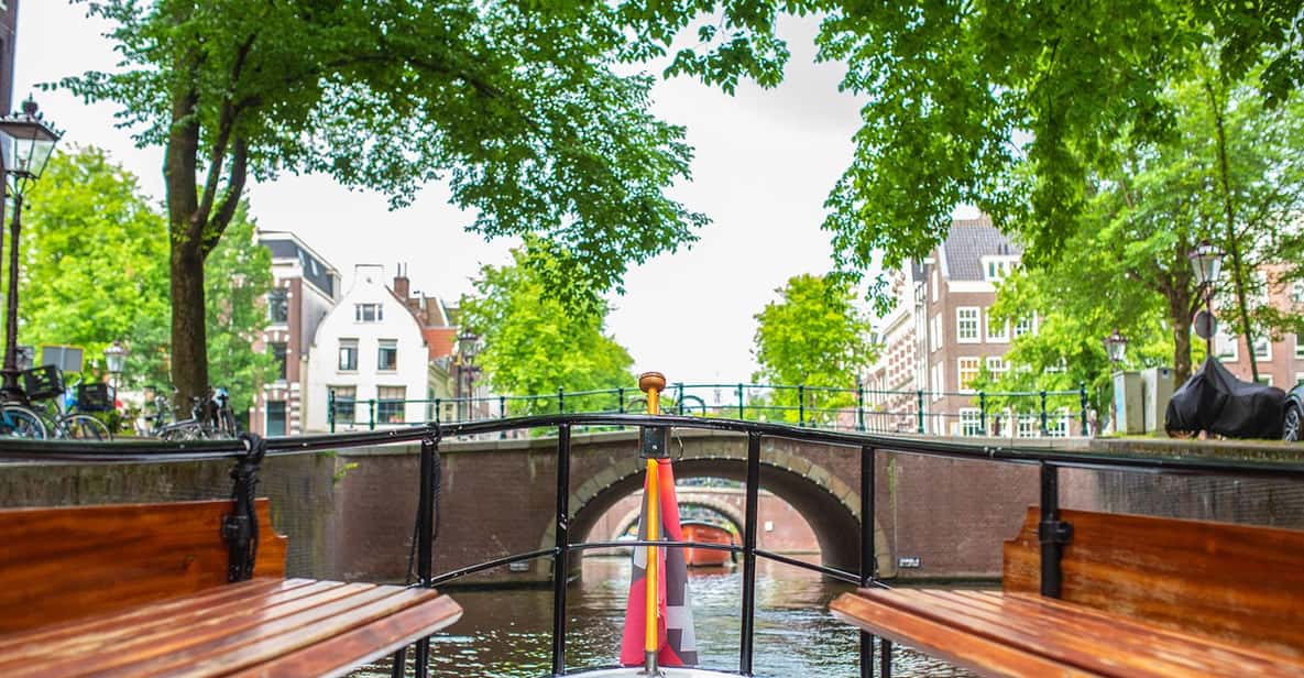 Afbeelding 5 van Amsterdam: Grachtenrondvaart voor kleine groepen incl. drankjes en snacks