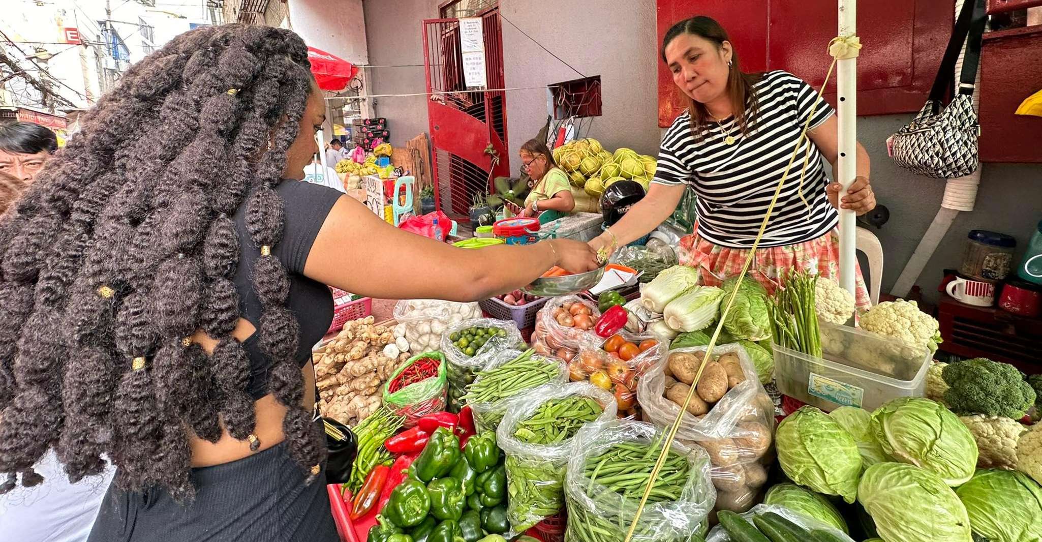 Tienda, Come, Come en Divisoria Manila Experience - Hizvo