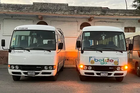 Flores Guatemala: un taxi acquatico di Belize City (San Pedro Belize Express Water Taxi)