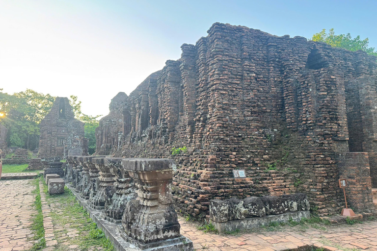 DaNang / Hoi an: My Son Sanctuary, Marble Mt & Golden Bridge Hoi an: My Son Sanctuary, Marble Mt & Golden Bridge Group