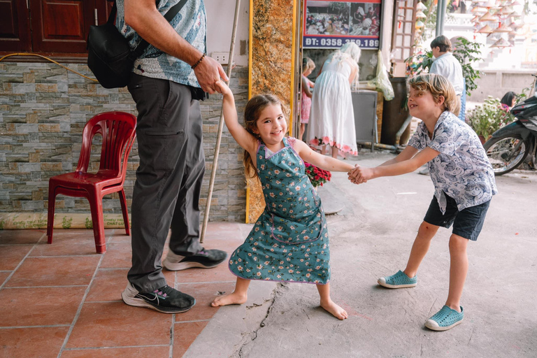 Hanoi: Duong Lam, Carpentry & Silk Village Or Incense & Hat Private: Incense Village & Hat Village & Silk Village