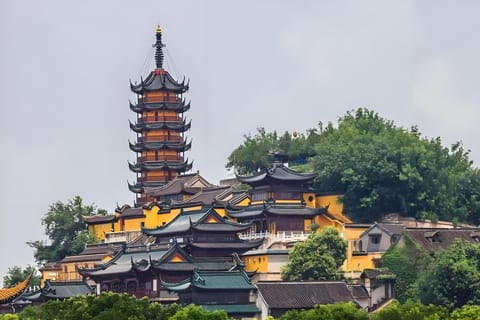 From Shanghai: Suzhou Day Trip with Garden & Temple