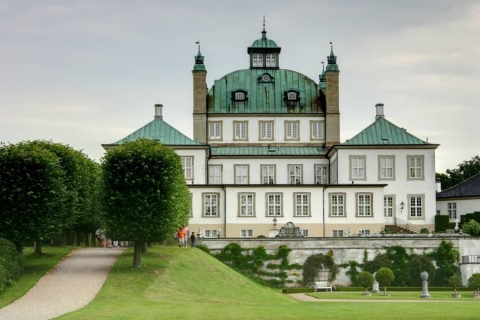 Excursion d'une journée à Copenhague : Les châteaux de Kronborg et de Frederiksborg en voiture8 heures : Château de Kronborg et de Frederiksborg avec audioguide