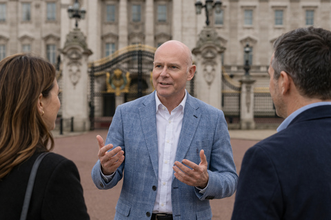 London: 6.30pm Highlights Walking Tour with Local Guide