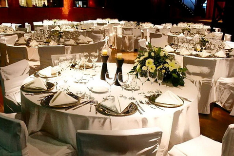 Buenos Aires: biljett med köföreträde till tangouppvisning i MaderoMadero Tango Show biljett med köföreträde och middag Black