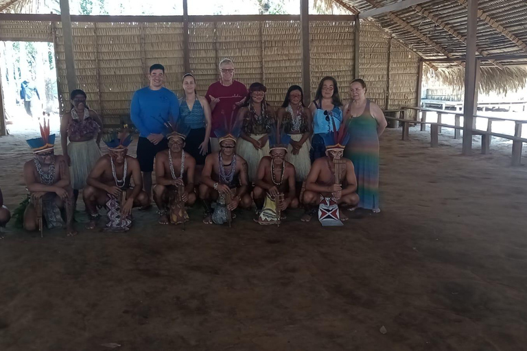 Tour condiviso in motoscafo sul Rio Negro