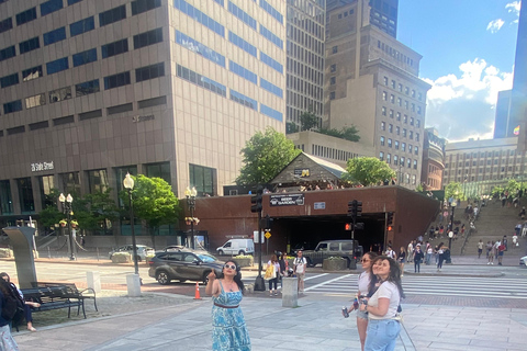 Freedom Trail in het Spaans: de route die de revolutie in Boston markeerdeFreedom Trail in het Nederlands: De route die de revolutie in Boston heeft gevormd