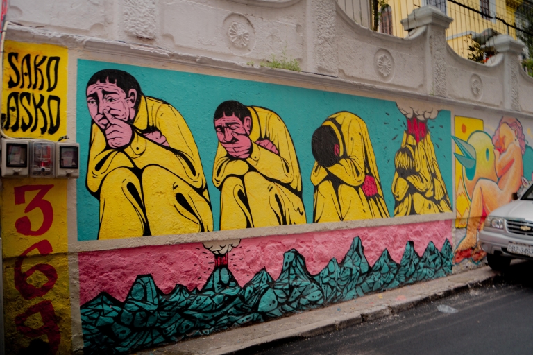 Quito: Geführte Street Art Tour mit lokalen GetränkenGemeinsame Tour mit Abholung und Rückgabe