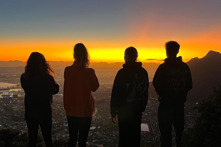 Le Cap : randonnée guidée à Lion's Head au lever ou au coucher du soleilRandonnée au lever du soleil depuis le point de rencontre