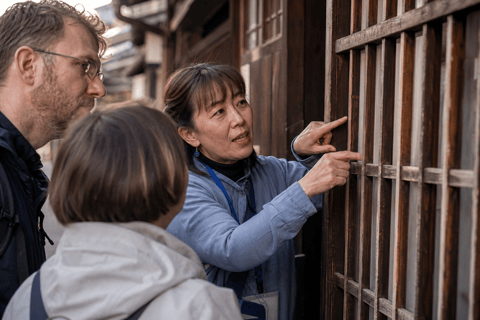 Nara: Pre-Dawn Heritage Walk with Local Guide