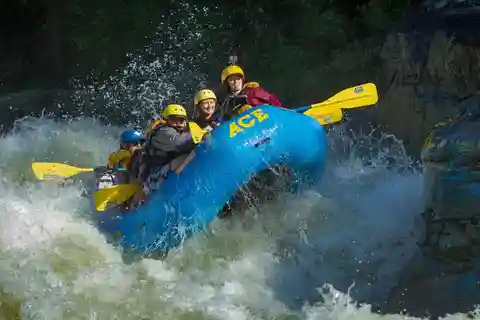 Rafting en aguas bravas en el Alto Gauley otoñal - Sábado