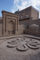 Guided walking tour in Khiva - Housity