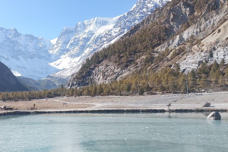 Manang Tilicho Lake 6-Night 7-days Trek and Jeep Tour