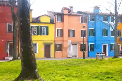 Murano and Burano, between fire and color: the poetry of the Venice lagoon