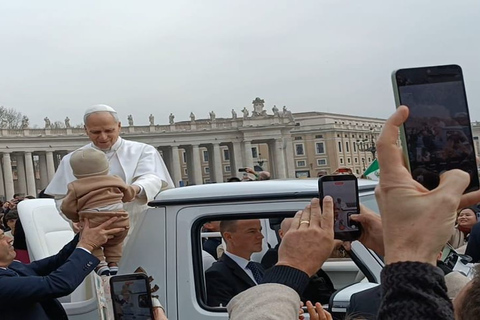 Vatican City: Papal Audience and St.Peter's Basilica Tour vatican : Papal Audience, St.Peter's Basilica spanish Tour
