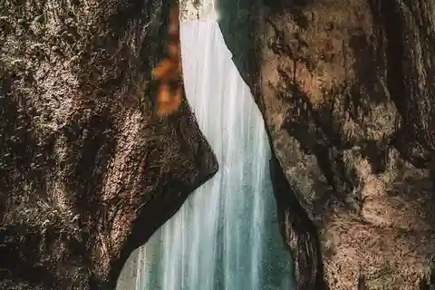 Bali : Chute d'eau de Tukad Cepung, Temple de l'eau Visites.