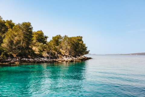 Split : journée de croisière en catamaran vers Hvar et les îles Infernales