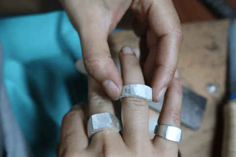 Unawatuna: Evening Ring-Making & Village Dinner