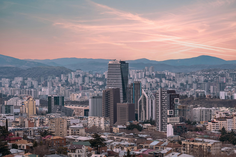 Tiflis: tour de la ciudad histórica y moderna con 2 viajes en teleférico