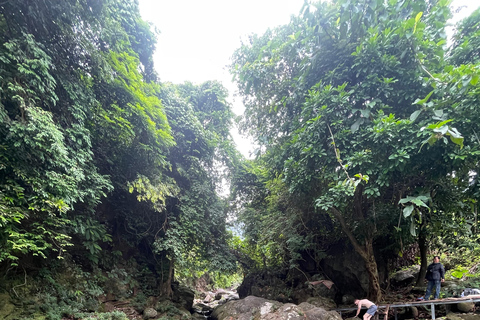 Easy Rider Adventure Tour via Hai Van Pass: Hue/DaNang/HoiAn