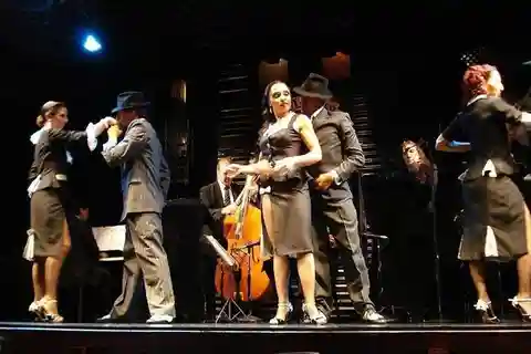 Show de Tango La Ventana em Buenos Aires (com jantar opcional)