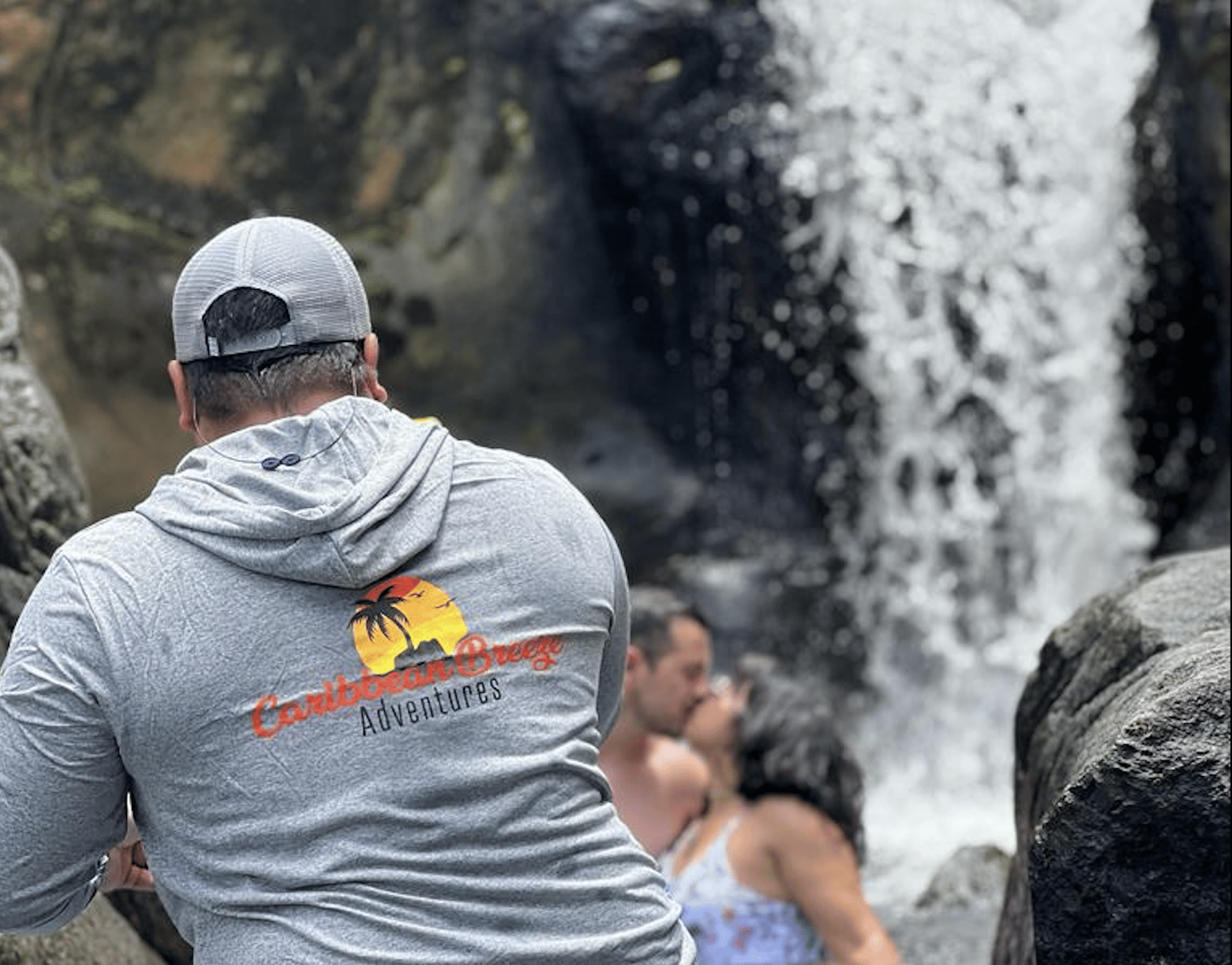 El Yunque Regenwald, Wasserrutschen und Strandtour mit Transfer