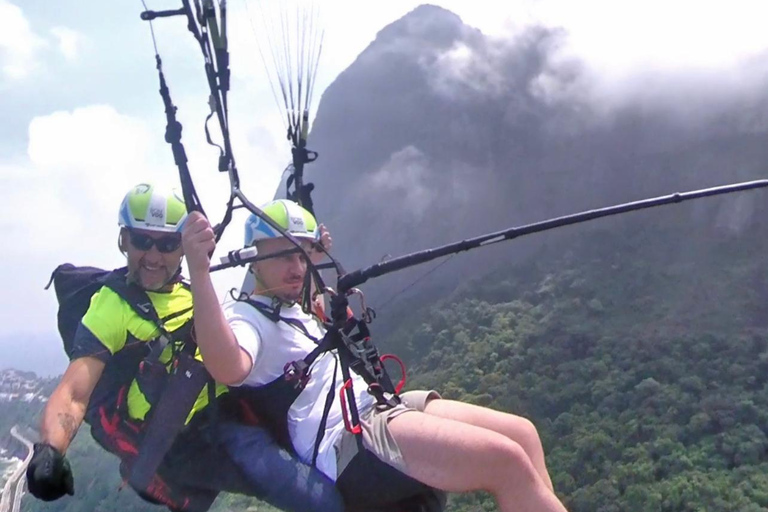 PARAGLIDING FLIGHT IN SÃO CONRADO - RIO DE JANEIRO