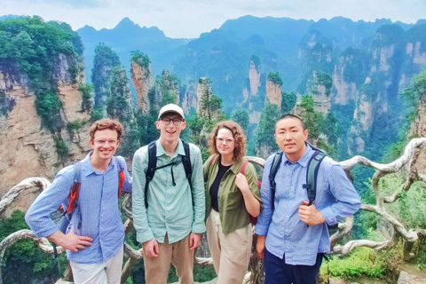 Private Tour Guide Service with Commentary in Zhangjiajie Private Guide (Spanish) – Per Day