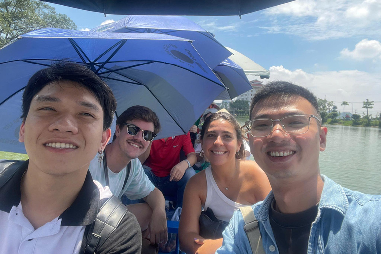 Hanoi: Parfümpagode mit Bootsfahrt oder Lotus-SeidendorfPrivate Tour: Parfümpagode, Lotus-Seidendorf und Weihrauch