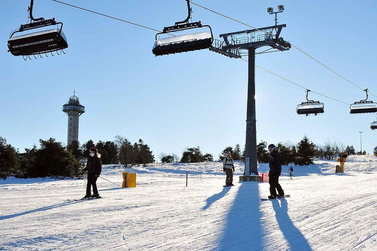 Willingen - Cours de ski privé - équipement inclusCours de ski privé - incluant skis, bâtons, chaussures et casque - Durée : 1 heure.