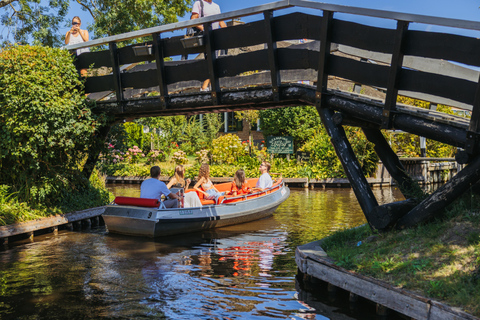From Amsterdam: Giethoorn Day Trip with Self-Drive Boat Tour