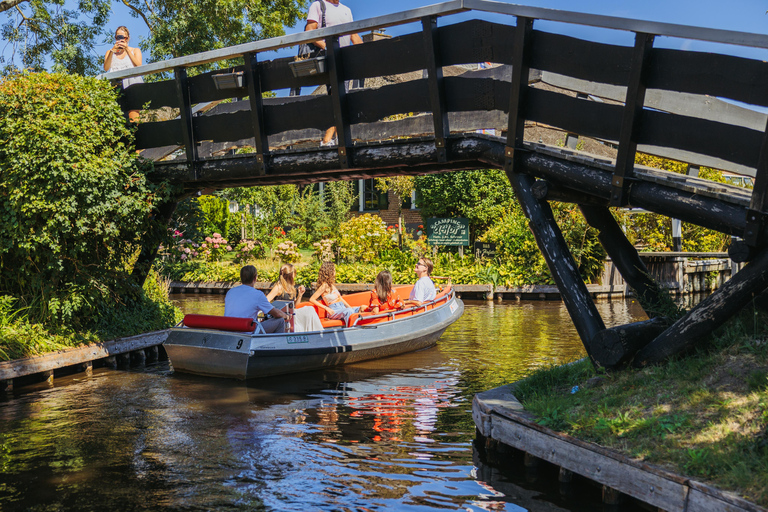 From Amsterdam: Giethoorn Day Trip with Self-Drive Boat Tour