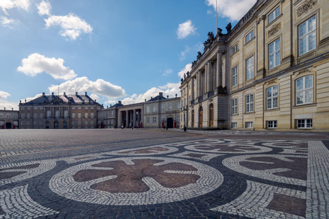 Fast-Track Amalienborg Palace Museum Copenhagen Private Tour 5-hour: Amalienborg Palace, Christiansborg Palace & Transfer