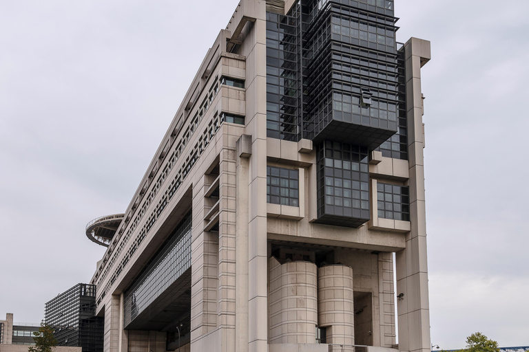 Paris: Private Seine River Cruise Paris: Private Seine River Cruise with Guide