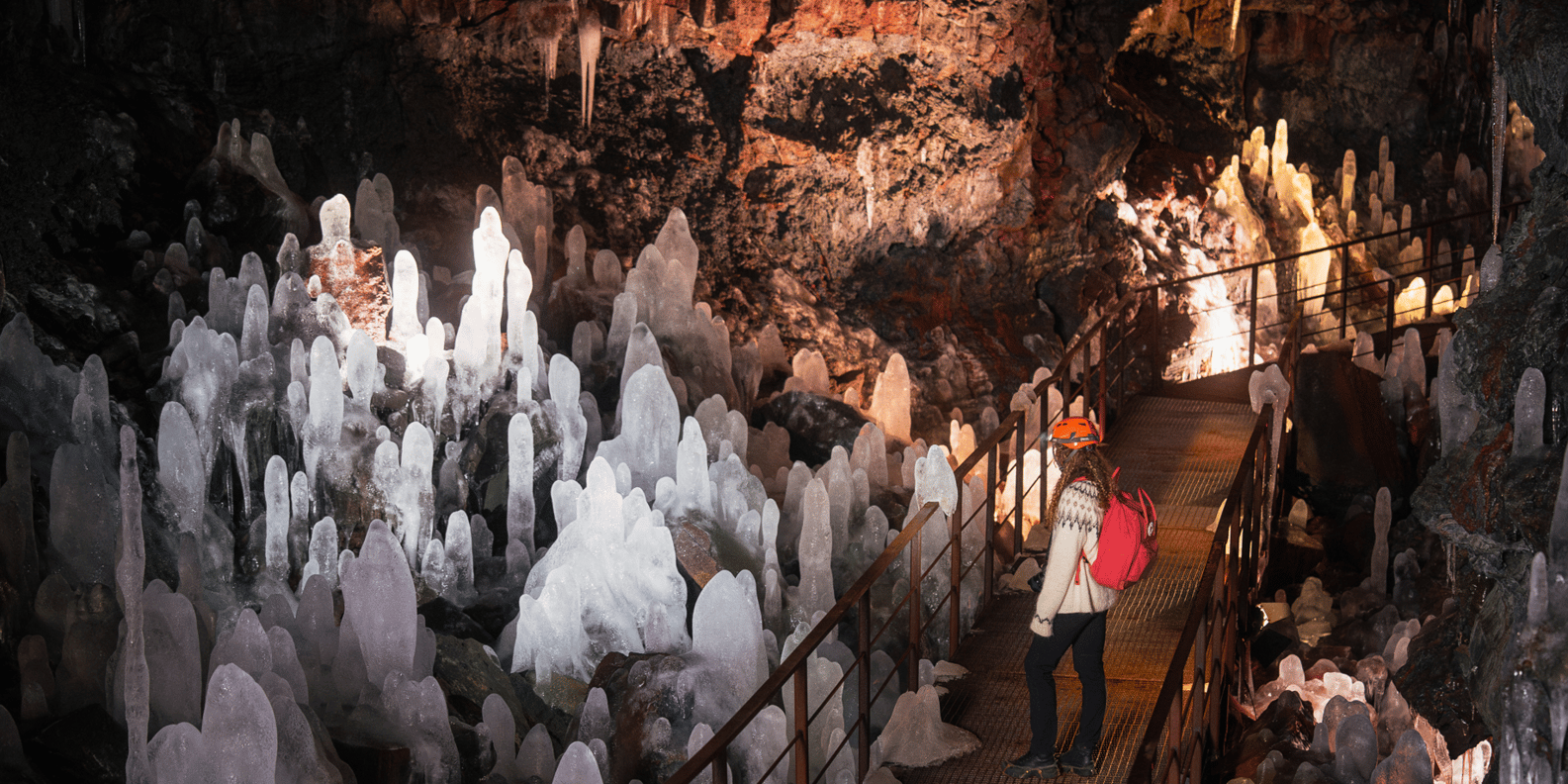 Reykjavik: Silfra Snorkeling & Lava Tunnel Adventure Combo
