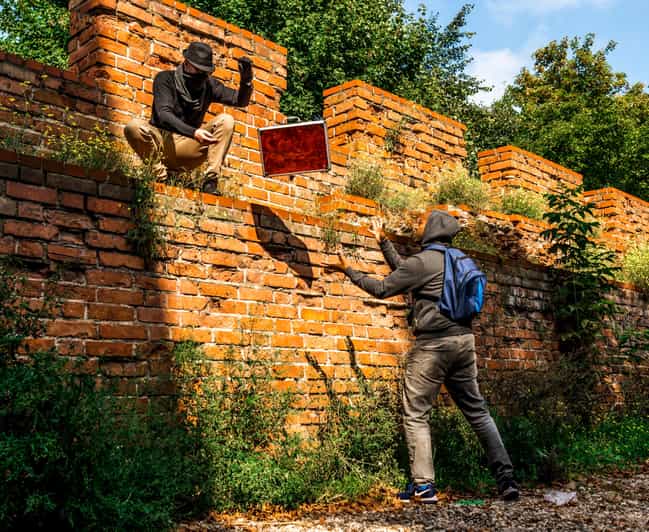 Wroclaw: Spy-Themed Walk & Game with Host