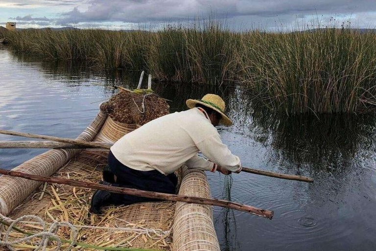 Puno: Ausflug zu den schwimmenden Inseln Uros 2D