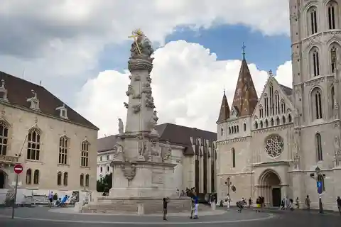 Budapest: Buda Castle Walking Tour på tyska