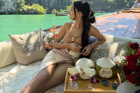 Krabi: Hong Island Private Luxury Longtail Boat Trip Krabi: Private Hong Island Luxury Longtail Boat Trip