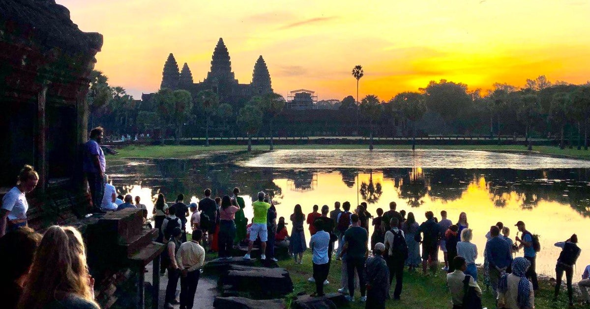 angkor wat private tour guide