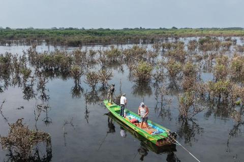 Siem Reap: 2-Day Tonlé Sap Fishing Tour, Overnight Stay in a Floating Village Siem Reap: 2-Day Tonle Sap Fishing Tour, Overnight Stay in a Floating Village