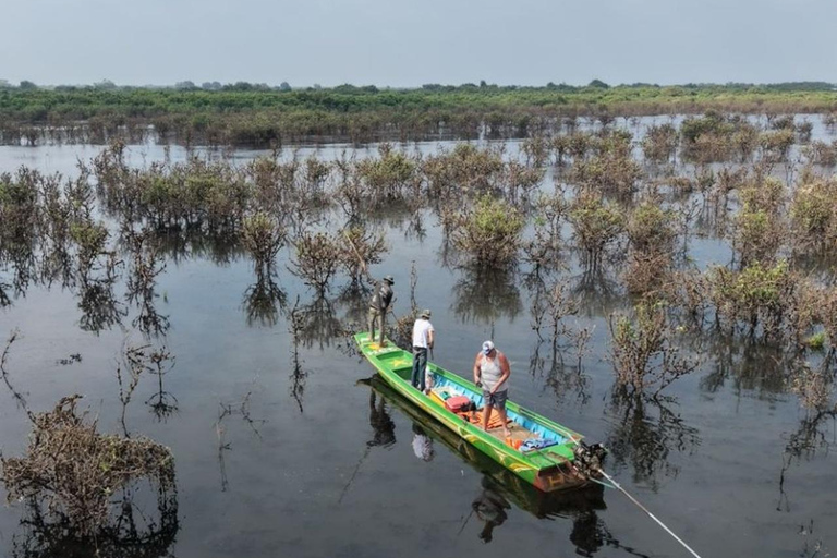 Siem Reap: 2-Day Tonlé Sap Fishing Tour, Overnight Stay in a Floating Village Siem Reap: 2-Day Tonle Sap Fishing Tour, Overnight Stay in a Floating Village