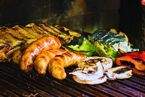 Asado Argentino von Maru (Argentinisches Barbecue)Begleite uns zu einem kulturellen Asado-Erlebnis (argentinisches Barbecue)