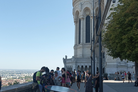 Lyon : Guided tour of Fourvière hill & Roman ruins Price from 21 to 30 people