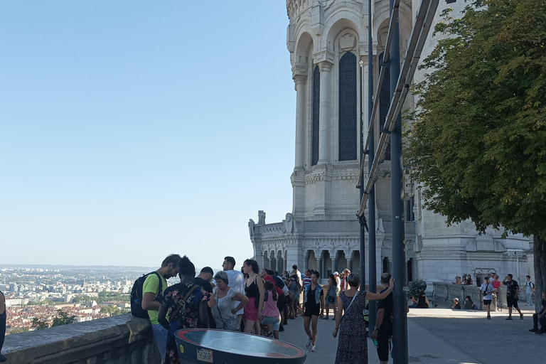 Lyon : Guided tour of Fourvière hill & Roman ruins Price from 21 to 30 people