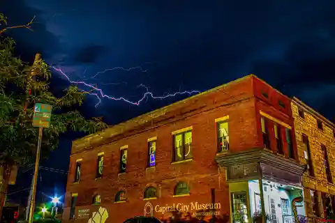 Frankfort Ghosts : Haunted Walking Tour