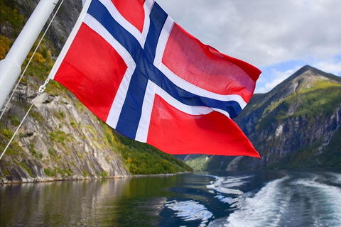 Geirangerfjord Sightseeing Boat with Audio Guide1.5-Hour Cruise