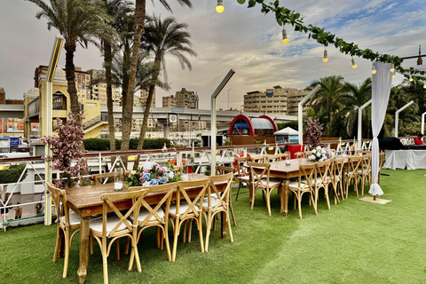 Cairo: Luxury Nile Onyx Dinner Cruise, Belly Dance & Shows Nile Onyx Dinner Cruise, Belly Dance Show Without Transfer